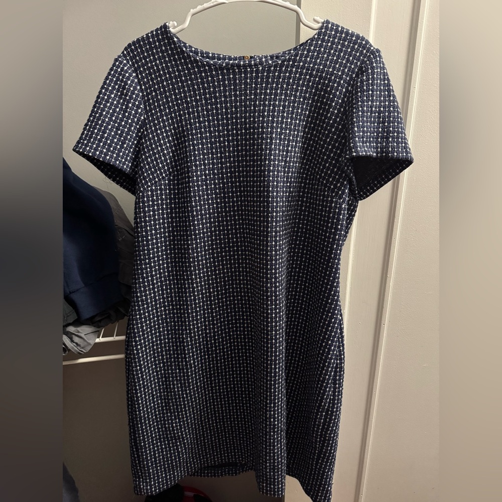 Calvin Klein Black and White Sheath Dress Crew Neck Short Sleeve